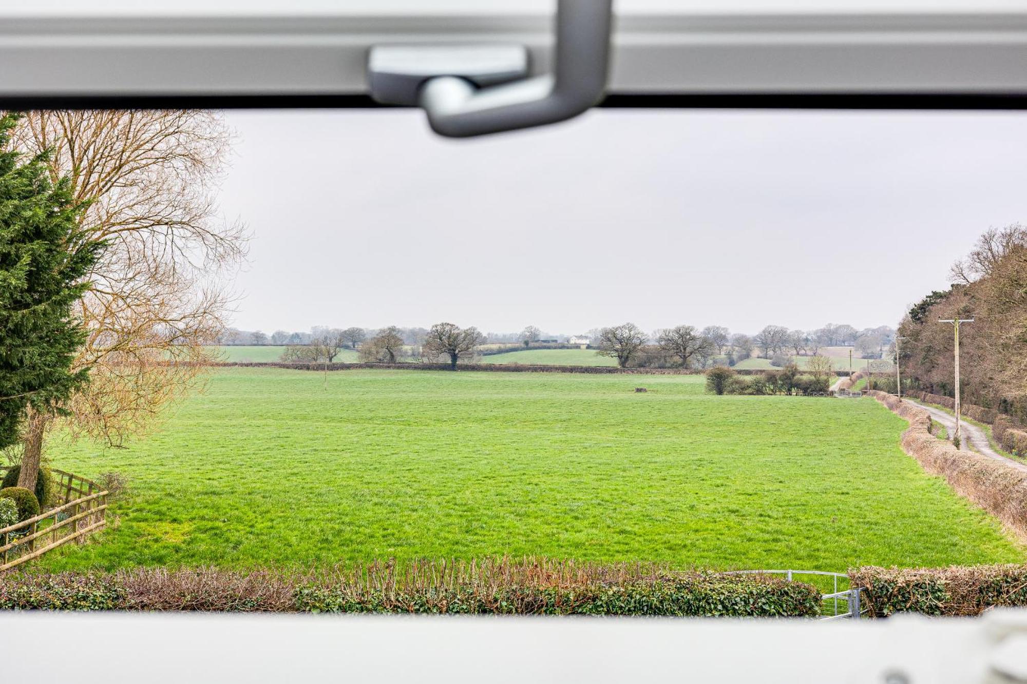 Oak Tree Hideaway Βίλα Whitchurch  Εξωτερικό φωτογραφία