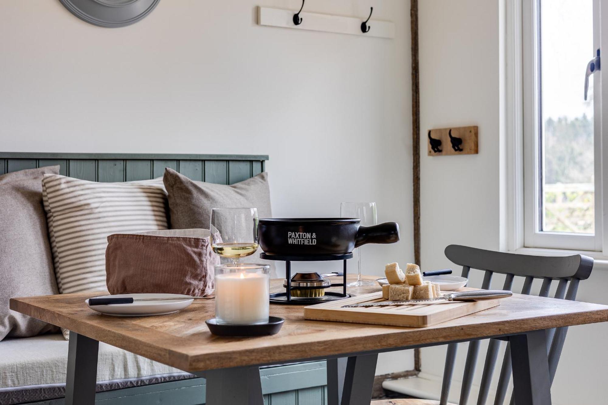 Oak Tree Hideaway Βίλα Whitchurch  Εξωτερικό φωτογραφία