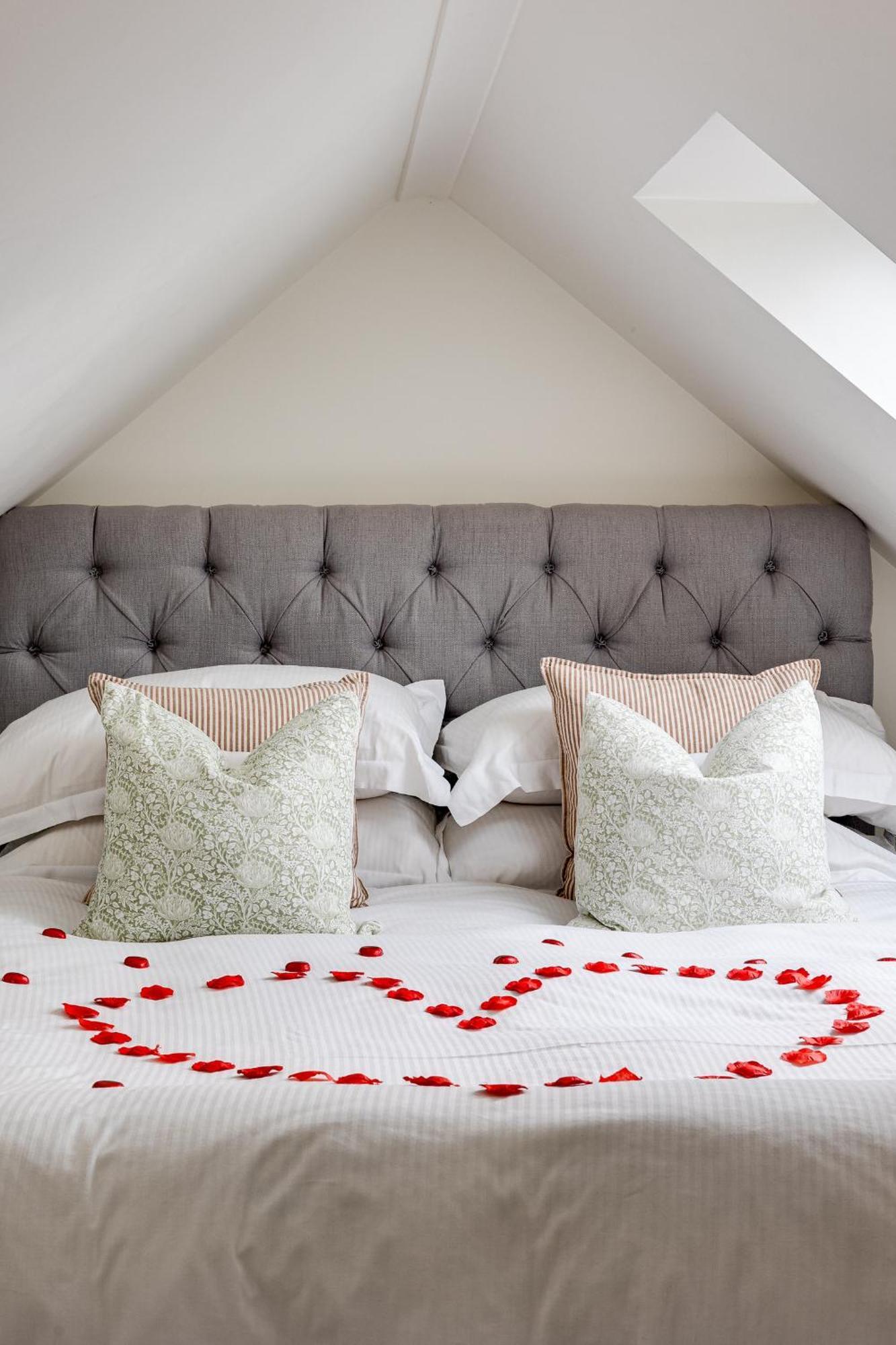 Oak Tree Hideaway Βίλα Whitchurch  Εξωτερικό φωτογραφία