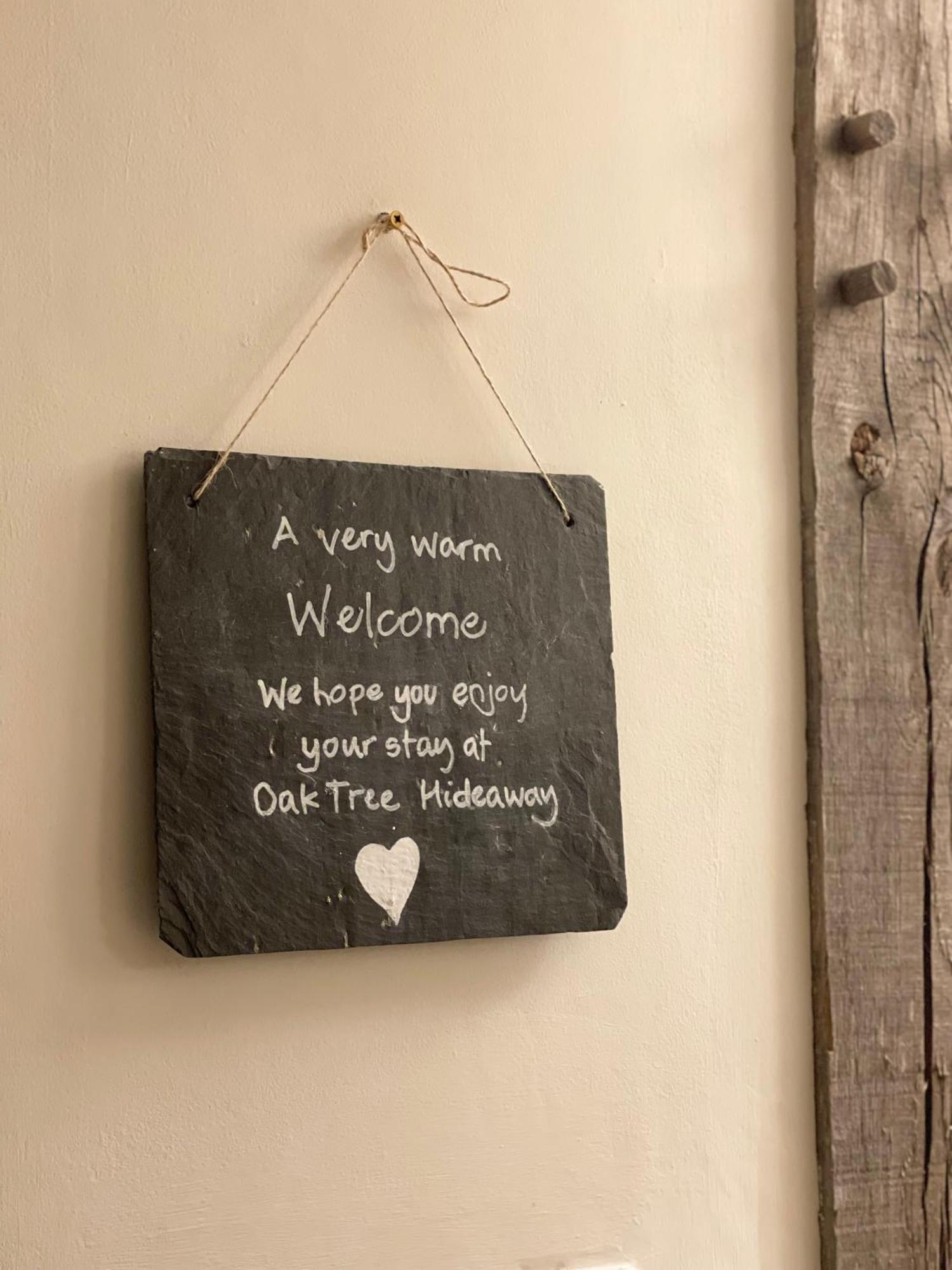 Oak Tree Hideaway Βίλα Whitchurch  Εξωτερικό φωτογραφία