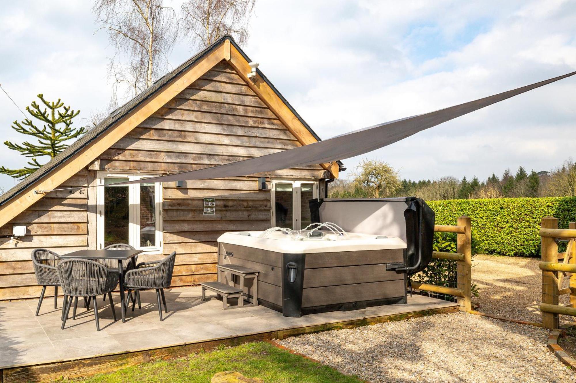 Oak Tree Hideaway Βίλα Whitchurch  Εξωτερικό φωτογραφία